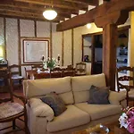 El Mirador De La Cigueena - En La Sierra A 10 Min De Segovia Farm stay *