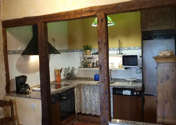 Casa Rural El Mirador De La Cigueena - En La Sierra A 10 Min De Segovia Κατάλυμα σε φάρμα Cabanillas del Monte