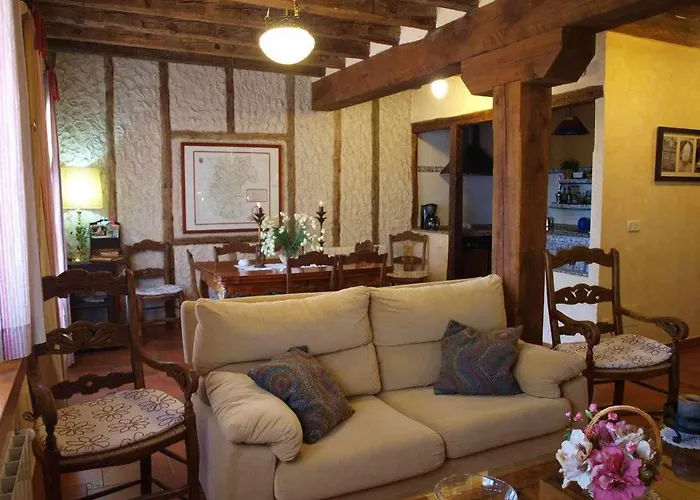 Casa Rural El Mirador De La Cigueena - En La Sierra A 10 Min De Segovia Çiftlik konaklama *
