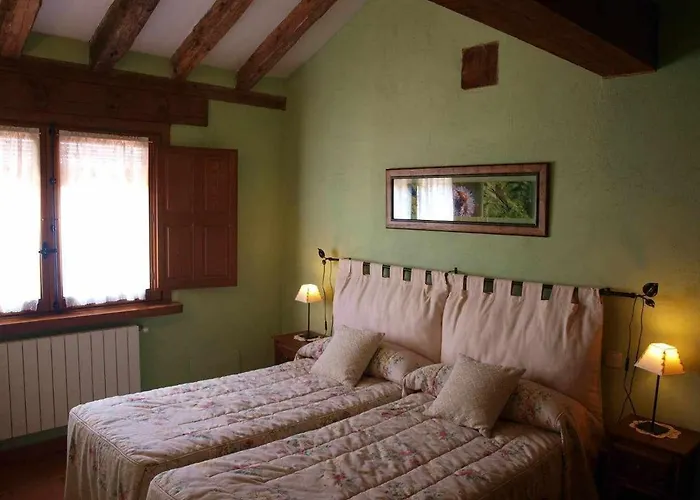 Casa Rural El Mirador De La Cigueena - En La Sierra A 10 Min De Segovia Çiftlik konaklama *